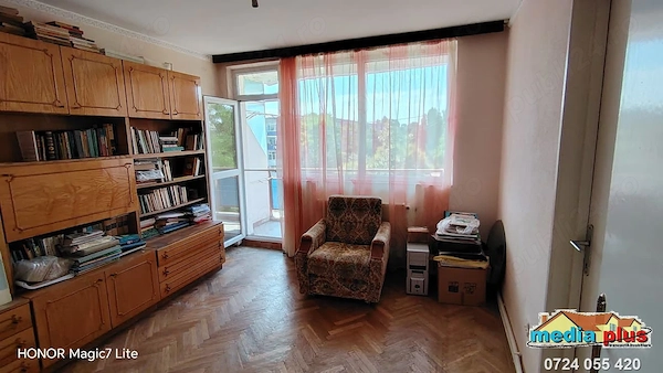 Apartament 3 camere decomandat, vedere bilaterală Țiglina II — fotografia 1