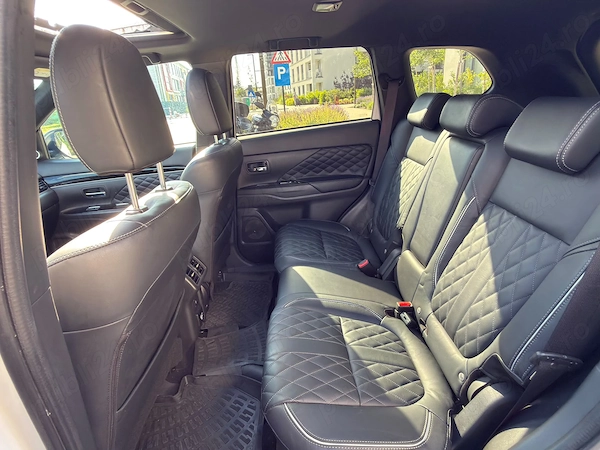 MITSUBISHI Outlander 2020 — imagine 9