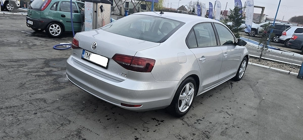 VOLKSWAGEN Jetta 2015 — imagine 4