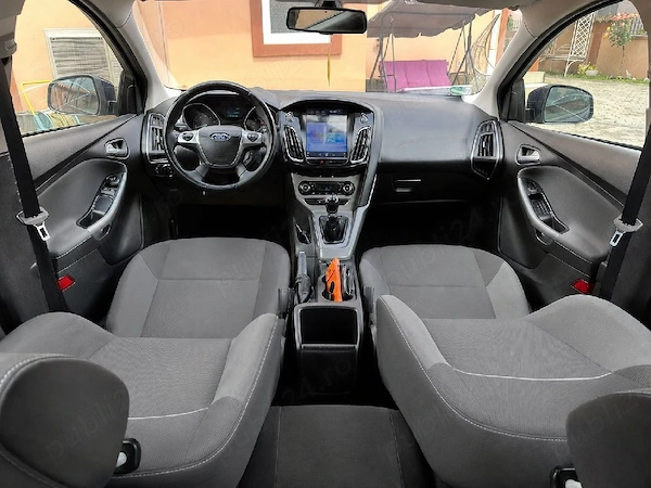 FORD Focus 2012 — imagine 8