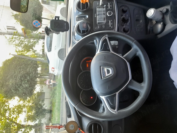 DACIA Logan 2018 — imagine 3