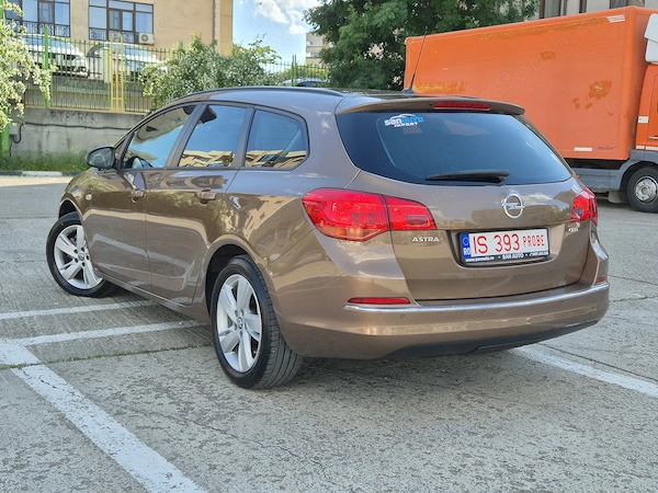 OPEL Astra 2015 — imagine 4