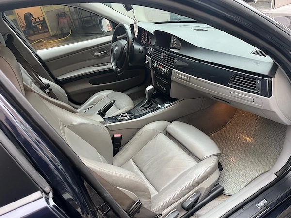 BMW 3 Series 2010 — imagine 7