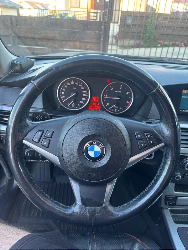 BMW 5 Series 2009 — imagine 7