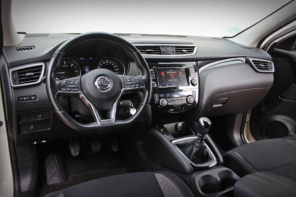 NISSAN Qashqai 2021 — imagine 4