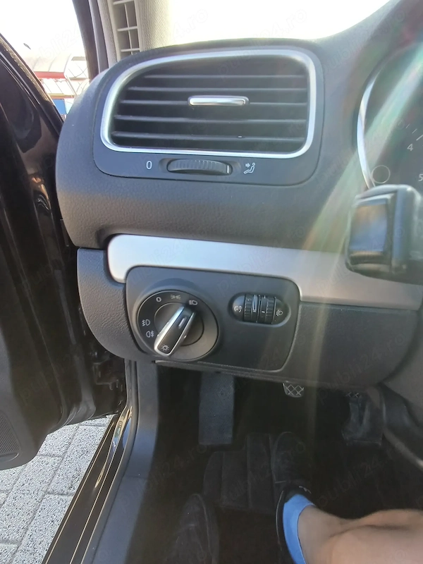 VOLKSWAGEN Golf 2009