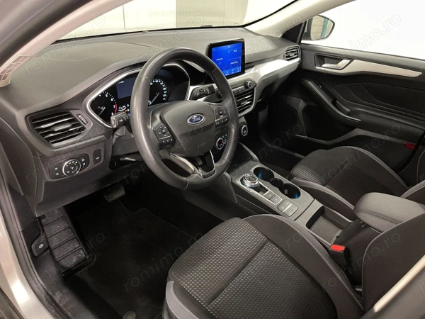 FORD Focus 2022 — imagine 5