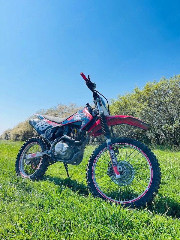 Honda crf 230f