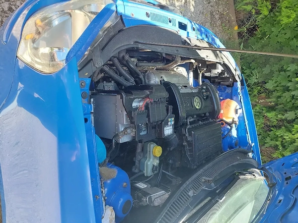 VOLKSWAGEN Polo