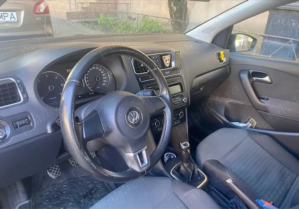 VOLKSWAGEN Polo 2011 — imagine 2