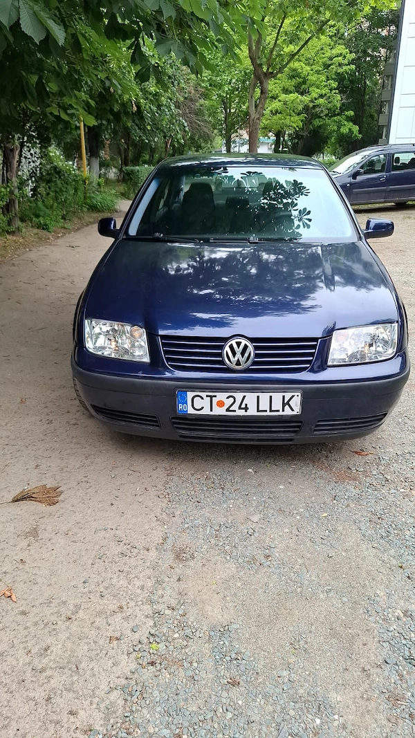 VOLKSWAGEN Bora