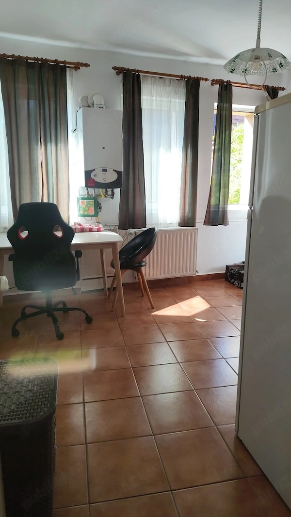 PF Inchiriez apartament in centru — fotografia 1