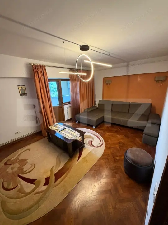 Apartament 3 camere, decomandat, 80 mp, zona Podu Roș — fotografia 1