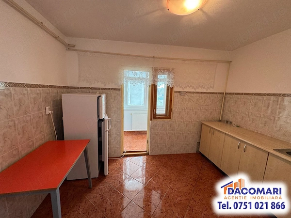Apartament spațios 3 camere, 72 mp total, Casa Roșie — fotografia 1