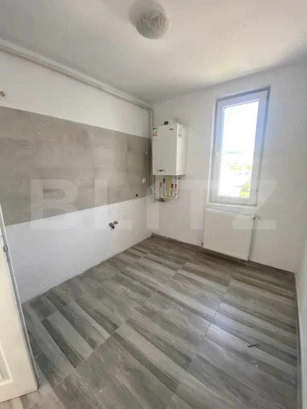 Apartament de vânzare, 2 camere, etaj intermediar, zona Decebal — fotografia 3