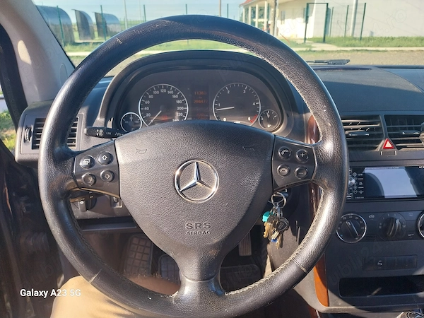 MERCEDES-BENZ A-Class 2005 — imagine 10