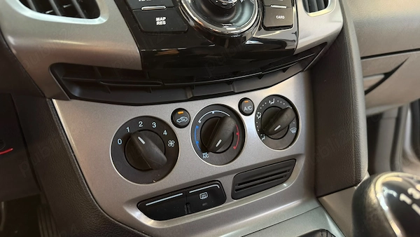 FORD Focus 2012 — imagine 18