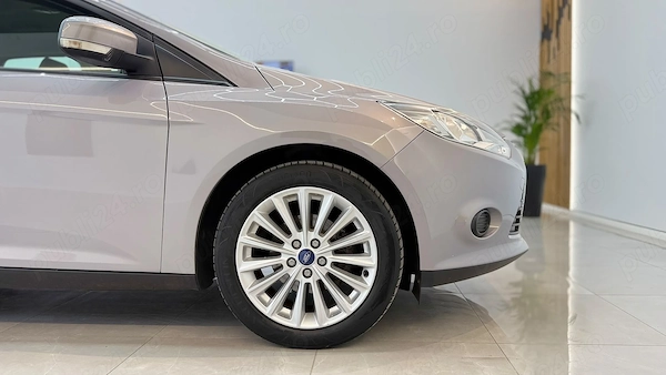 FORD Focus 2012 — imagine 7