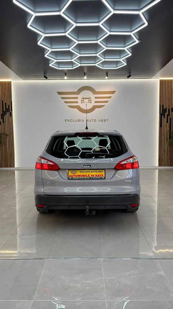 FORD Focus 2012 — imagine 6
