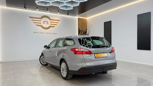 FORD Focus 2012 — imagine 5