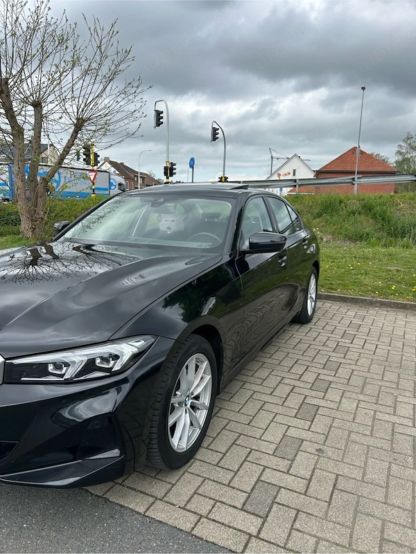 BMW 3 Series 2022 — imagine 6