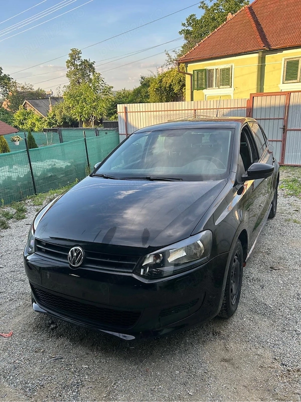 VOLKSWAGEN Polo 2011 — imagine 2