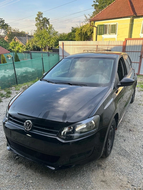 VOLKSWAGEN Polo 2011 — imagine 3