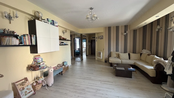 Apartament decomandat cu 3 camere si 2 bai, un loc de parcare inclus, situat în zona Compozitori — fotografia 1