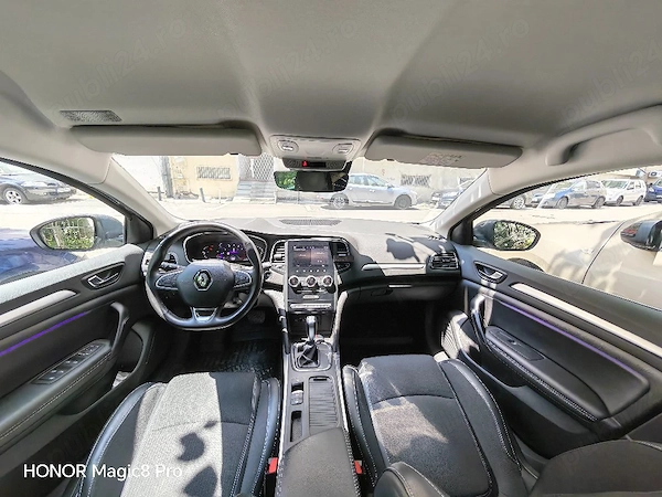 RENAULT Megane 2023 — imagine 3