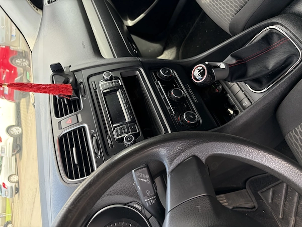 VOLKSWAGEN Golf 2012 — imagine 3
