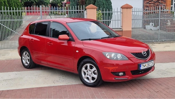 MAZDA 3