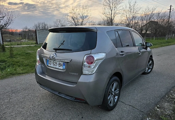 TOYOTA Verso 2015 — imagine 5