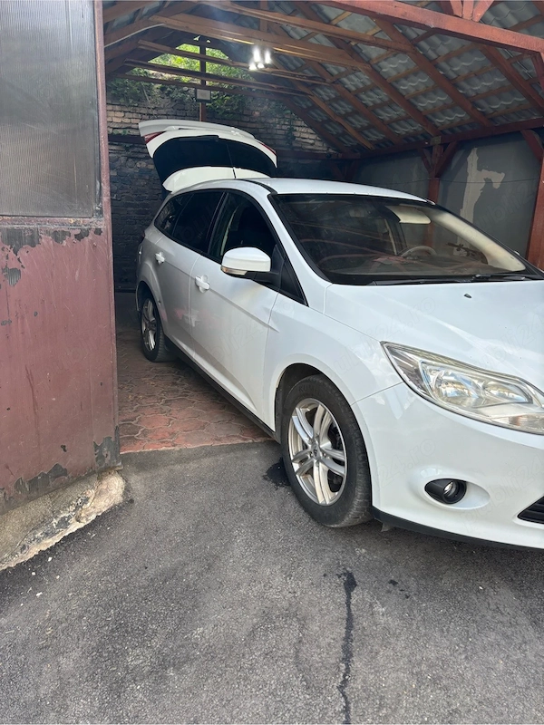 FORD Focus 2013 — imagine 4