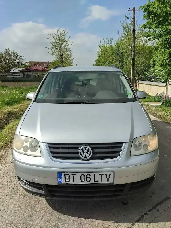 VOLKSWAGEN Touran 2004