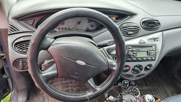 FORD Focus 2001 — imagine 3