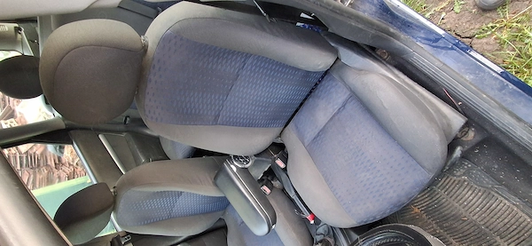 FORD Focus 2001 — imagine 4