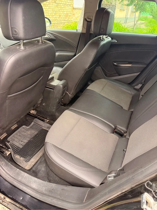 OPEL Astra 2011 — imagine 2