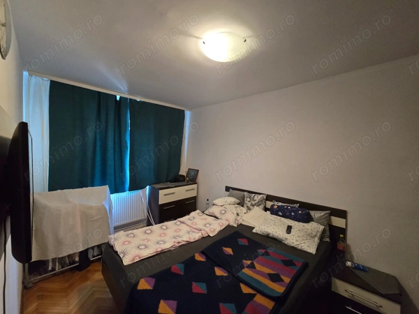Apartament 3 camere,Zona Lipovei,Etaj 2, Mobilat si Utilat Complet, Garaj — fotografia 3