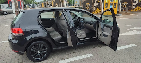 VOLKSWAGEN Golf 2011 — imagine 6