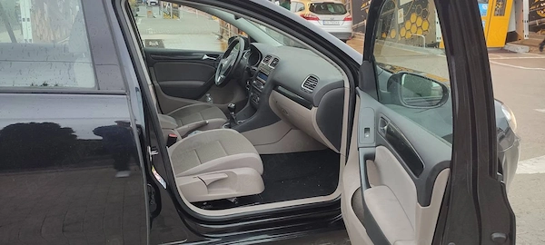 VOLKSWAGEN Golf 2011 — imagine 8