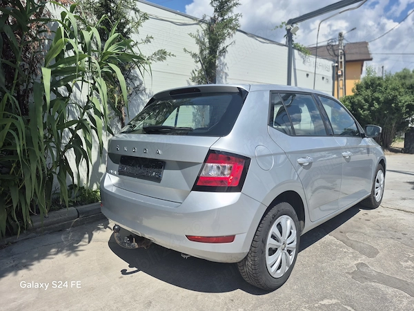SKODA Fabia 2021 — imagine 4