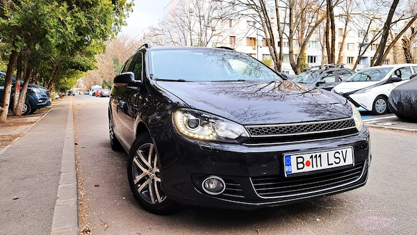 VOLKSWAGEN Golf 2012