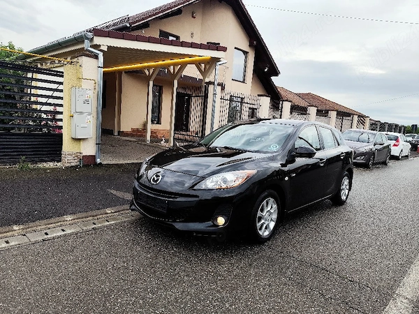 MAZDA 3 2013