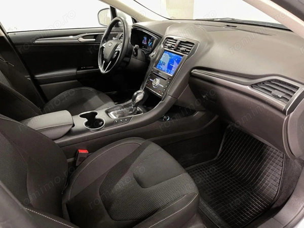 FORD Mondeo 2022 — imagine 10