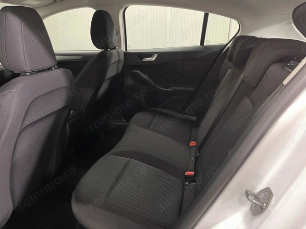 FORD Focus 2021 — imagine 11