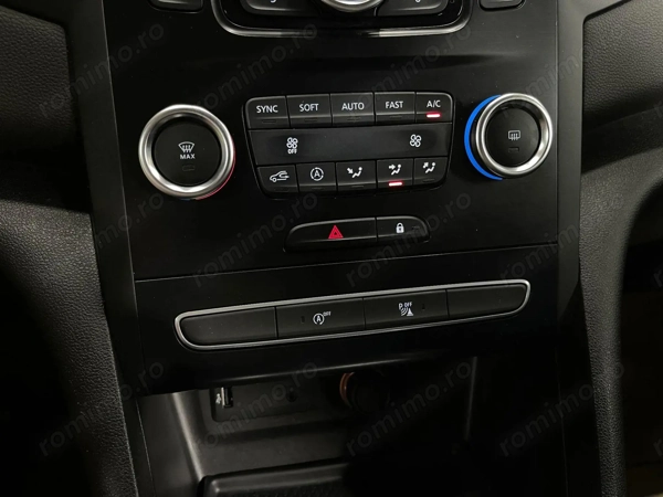 RENAULT Megane 2022 — imagine 14