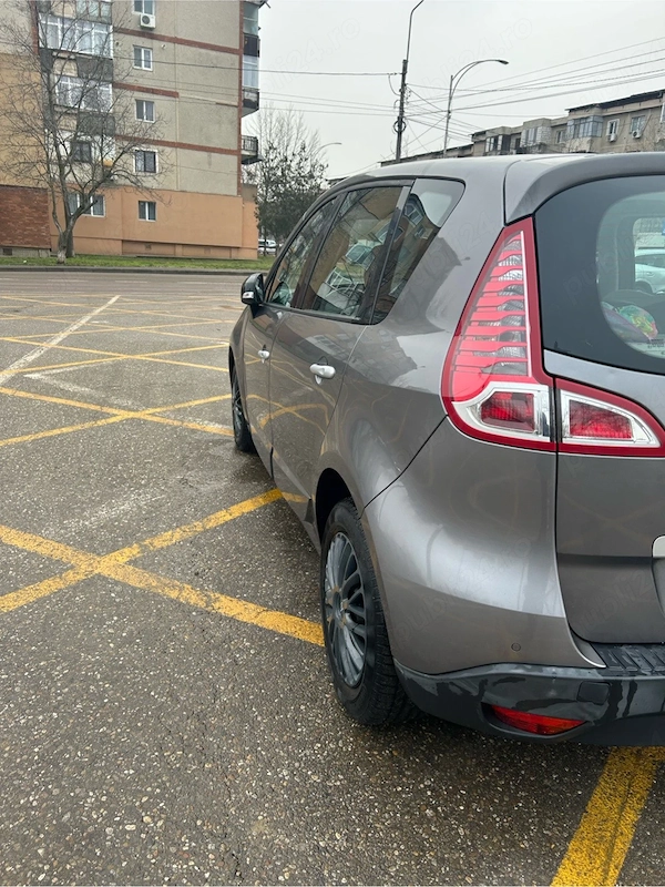 Renault Scenic 3 1.6dci an 2012
