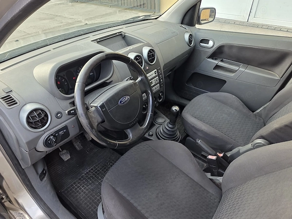 FORD Fusion 2002 — imagine 8