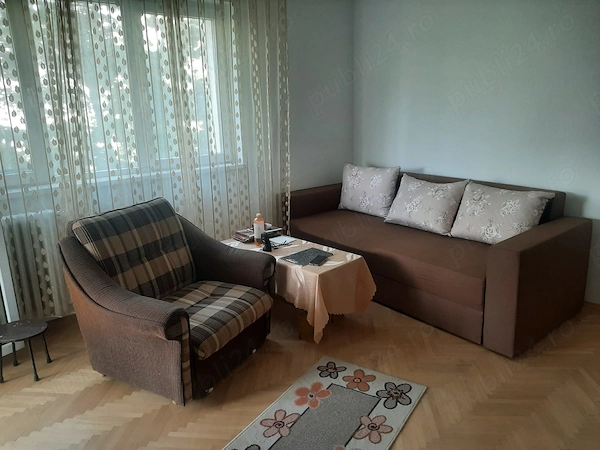 2 camere Titan PARC Titanii-strada Burdujeni — fotografia 1
