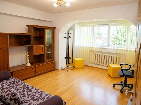 De închiriat apartament cu 3 camere în Piața Cipariu — fotografia 3